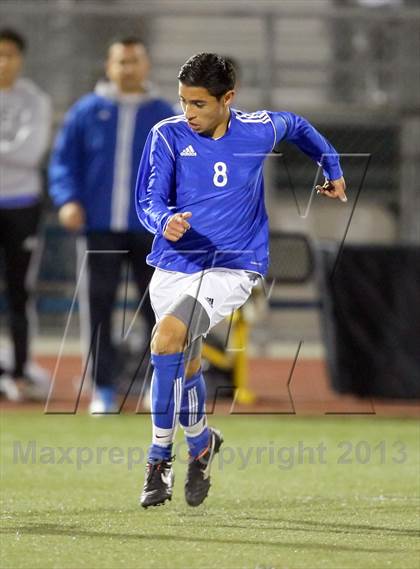 Thumbnail 2 in San Clemente vs. El Rancho (CIF SoCal Regional D1 Final) photogallery.