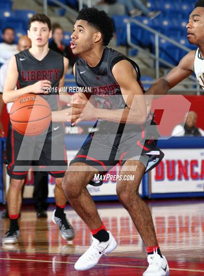 Thumbnail 3 in Liberty vs. Carver (Thanksgiving Hoopfest) photogallery.