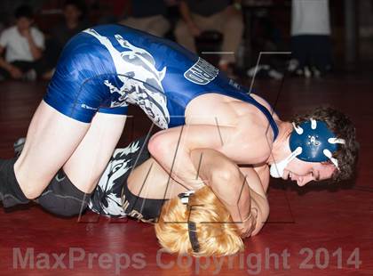 Thumbnail 3 in Sac Joaquin Divisional II Tournament Finals photogallery.