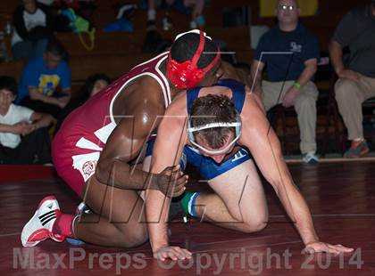 Thumbnail 3 in Sac Joaquin Divisional II Tournament Finals photogallery.