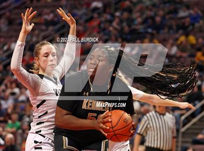 Thumbnail 3 in Kennedy Catholic vs. Homer-Center (PIAA 2A Championship) photogallery.