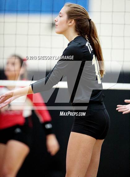 Thumbnail 2 in Mansfield vs Lovejoy photogallery.