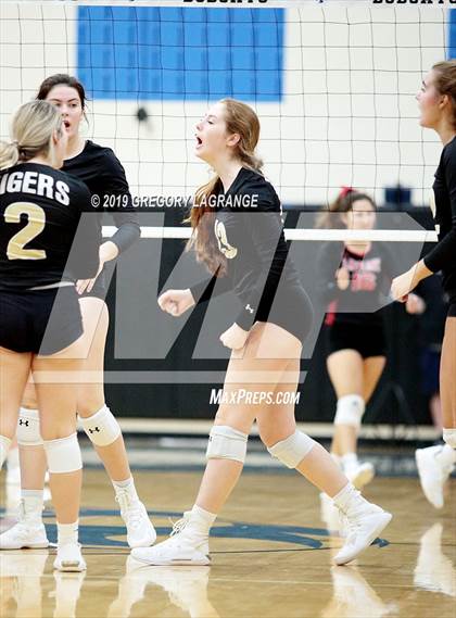 Thumbnail 2 in Mansfield vs Lovejoy photogallery.