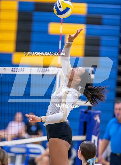 Thumbnail 1 in Oaks Christian @ Agoura photogallery.
