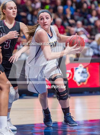 Thumbnail 2 in RHAM vs. Farmington (CIAC Class L Final) photogallery.