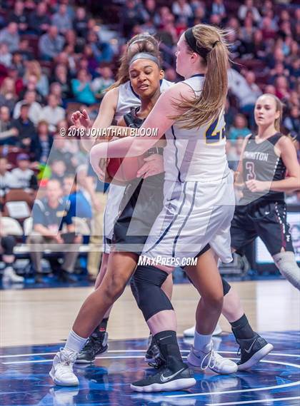 Thumbnail 3 in RHAM vs. Farmington (CIAC Class L Final) photogallery.