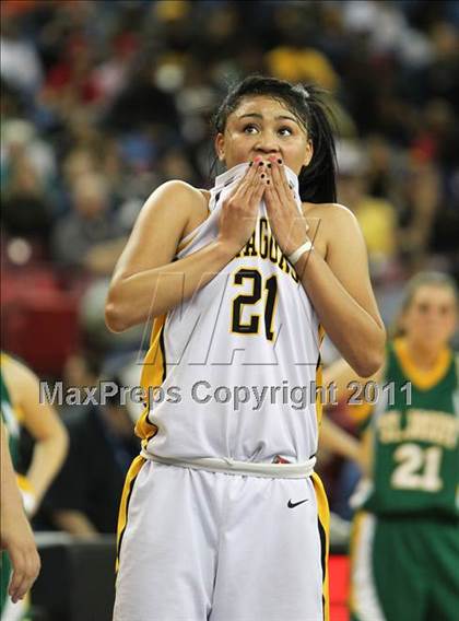 Thumbnail 3 in Bishop O'Dowd vs. St. Joseph (CIF State D3 Final) photogallery.