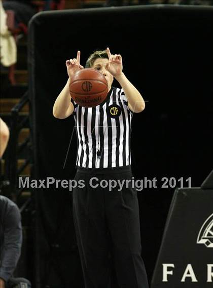 Thumbnail 1 in Bishop O'Dowd vs. St. Joseph (CIF State D3 Final) photogallery.