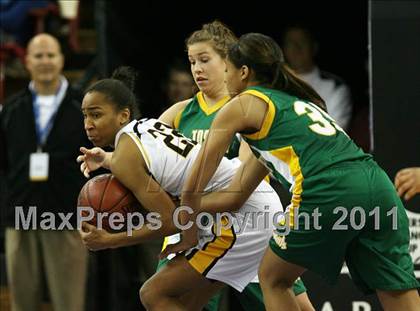 Thumbnail 1 in Bishop O'Dowd vs. St. Joseph (CIF State D3 Final) photogallery.