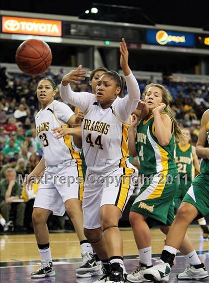 Thumbnail 3 in Bishop O'Dowd vs. St. Joseph (CIF State D3 Final) photogallery.