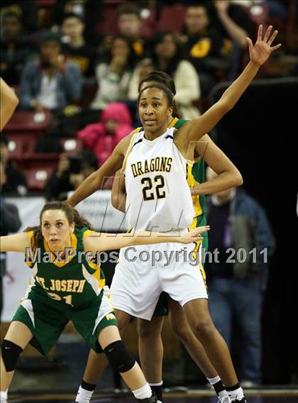 Thumbnail 2 in Bishop O'Dowd vs. St. Joseph (CIF State D3 Final) photogallery.