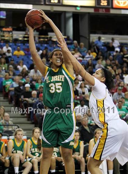 Thumbnail 1 in Bishop O'Dowd vs. St. Joseph (CIF State D3 Final) photogallery.