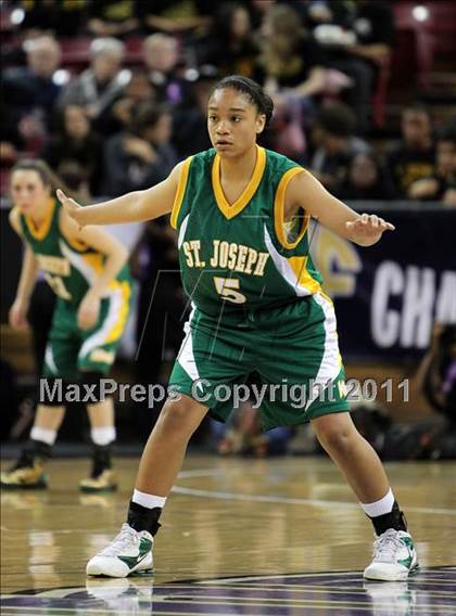 Thumbnail 3 in Bishop O'Dowd vs. St. Joseph (CIF State D3 Final) photogallery.