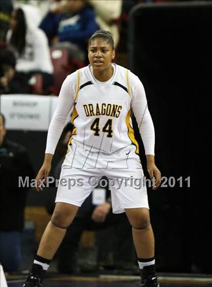 Thumbnail 2 in Bishop O'Dowd vs. St. Joseph (CIF State D3 Final) photogallery.