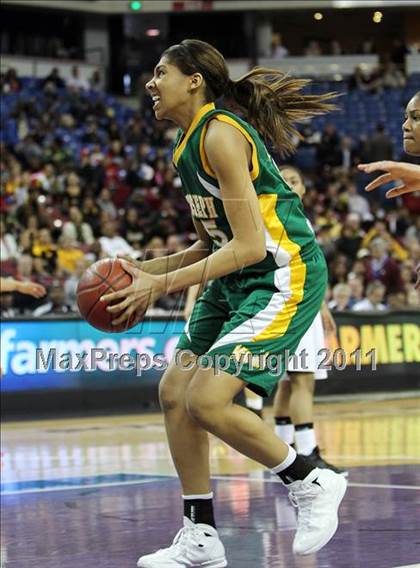 Thumbnail 2 in Bishop O'Dowd vs. St. Joseph (CIF State D3 Final) photogallery.