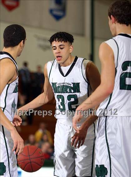 Thumbnail 2 in Appleton West @ Oshkosh North photogallery.