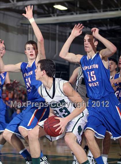 Thumbnail 1 in Appleton West @ Oshkosh North photogallery.