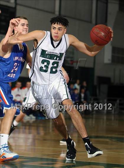 Thumbnail 3 in Appleton West @ Oshkosh North photogallery.