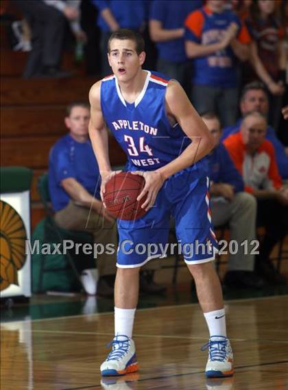 Thumbnail 3 in Appleton West @ Oshkosh North photogallery.