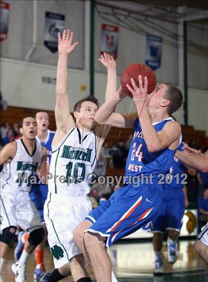 Thumbnail 2 in Appleton West @ Oshkosh North photogallery.
