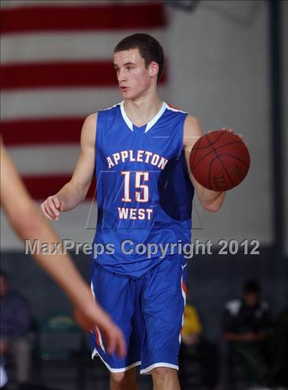 Thumbnail 3 in Appleton West @ Oshkosh North photogallery.