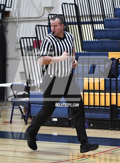 Thumbnail 3 in San Marino vs Alhambra  (San Gabriel Winter Classics Tournament) photogallery.