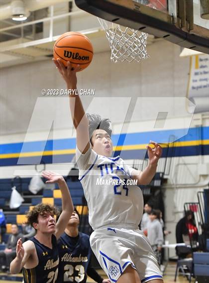 Thumbnail 3 in San Marino vs Alhambra  (San Gabriel Winter Classics Tournament) photogallery.