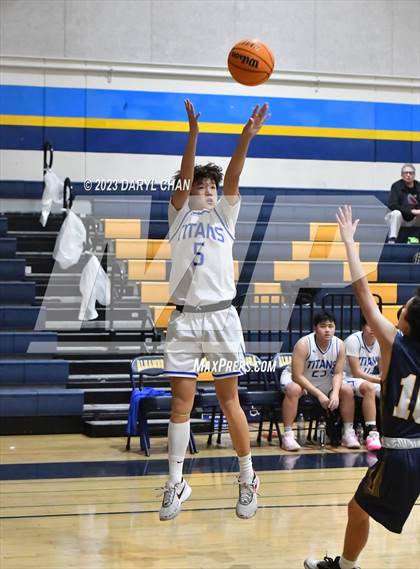 Thumbnail 3 in San Marino vs Alhambra  (San Gabriel Winter Classics Tournament) photogallery.