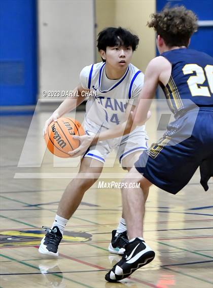 Thumbnail 2 in San Marino vs Alhambra  (San Gabriel Winter Classics Tournament) photogallery.