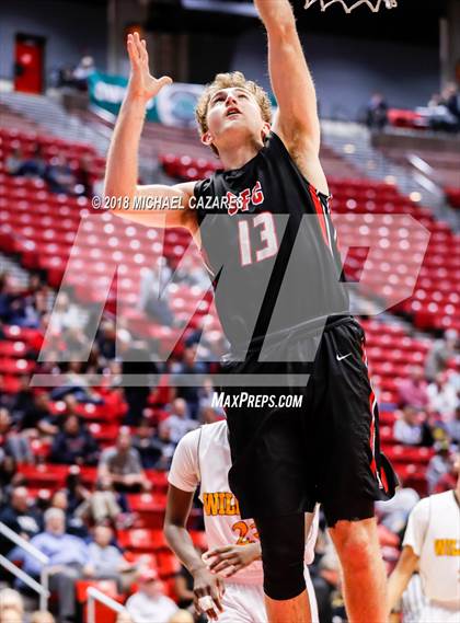 Thumbnail 2 in El Camino vs. Santa Fe Christian (CIF SDS D1 Final) photogallery.
