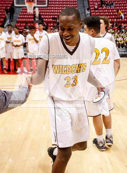 Thumbnail 1 in El Camino vs. Santa Fe Christian (CIF SDS D1 Final) photogallery.