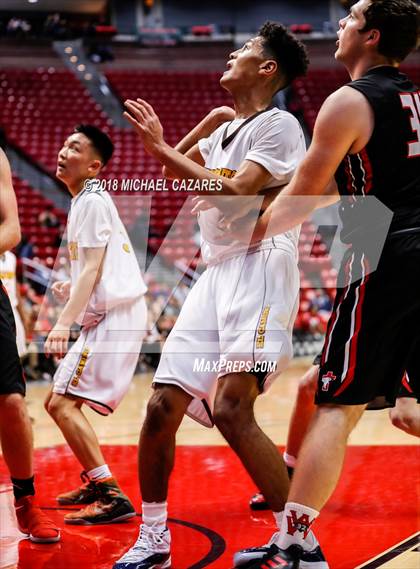Thumbnail 3 in El Camino vs. Santa Fe Christian (CIF SDS D1 Final) photogallery.
