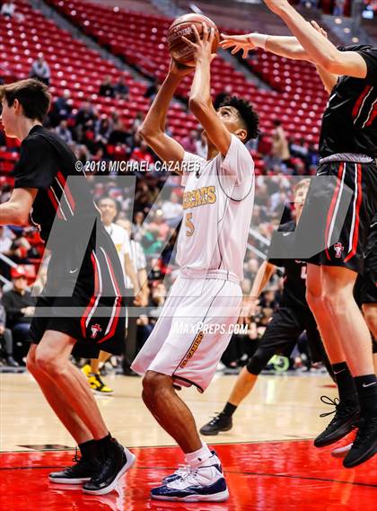 Thumbnail 3 in El Camino vs. Santa Fe Christian (CIF SDS D1 Final) photogallery.