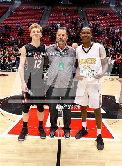 Thumbnail 3 in El Camino vs. Santa Fe Christian (CIF SDS D1 Final) photogallery.