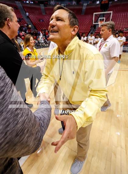 Thumbnail 3 in El Camino vs. Santa Fe Christian (CIF SDS D1 Final) photogallery.