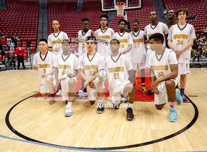 Thumbnail 1 in El Camino vs. Santa Fe Christian (CIF SDS D1 Final) photogallery.