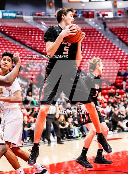 Thumbnail 1 in El Camino vs. Santa Fe Christian (CIF SDS D1 Final) photogallery.