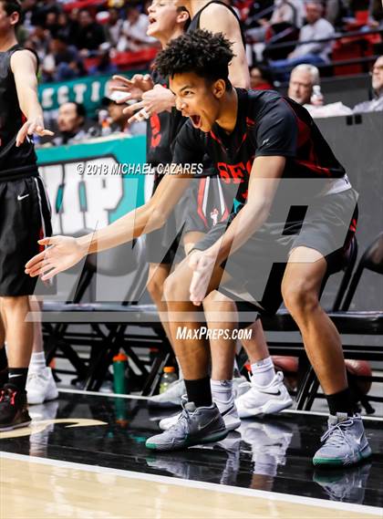 Thumbnail 2 in El Camino vs. Santa Fe Christian (CIF SDS D1 Final) photogallery.