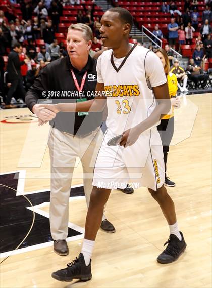 Thumbnail 1 in El Camino vs. Santa Fe Christian (CIF SDS D1 Final) photogallery.