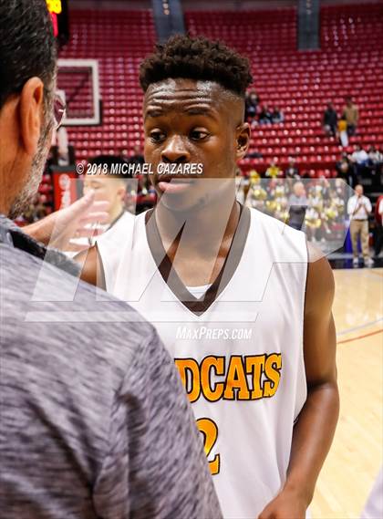 Thumbnail 3 in El Camino vs. Santa Fe Christian (CIF SDS D1 Final) photogallery.