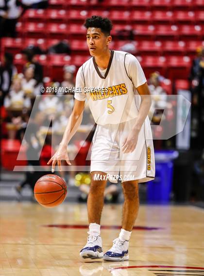 Thumbnail 1 in El Camino vs. Santa Fe Christian (CIF SDS D1 Final) photogallery.