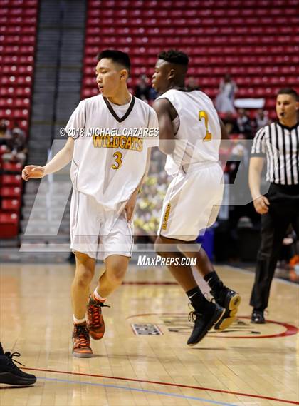 Thumbnail 3 in El Camino vs. Santa Fe Christian (CIF SDS D1 Final) photogallery.