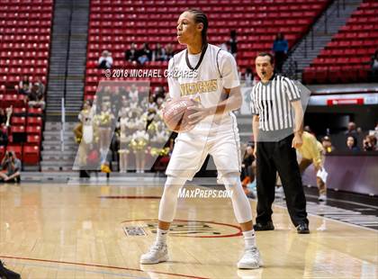 Thumbnail 2 in El Camino vs. Santa Fe Christian (CIF SDS D1 Final) photogallery.