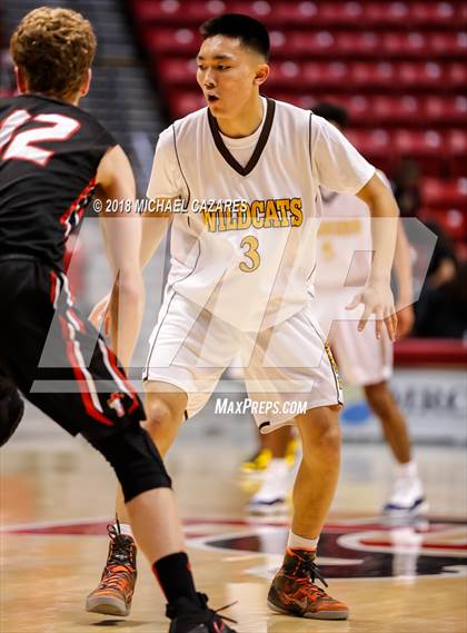 Thumbnail 2 in El Camino vs. Santa Fe Christian (CIF SDS D1 Final) photogallery.