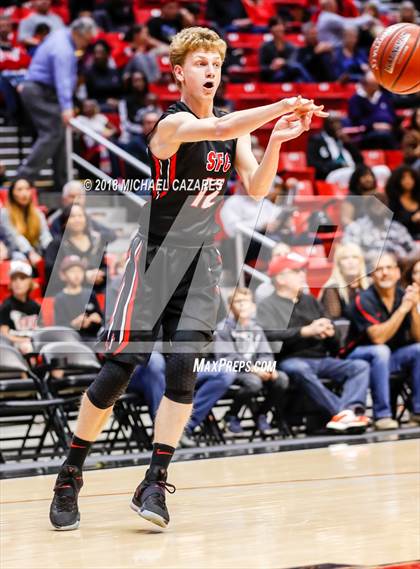 Thumbnail 2 in El Camino vs. Santa Fe Christian (CIF SDS D1 Final) photogallery.