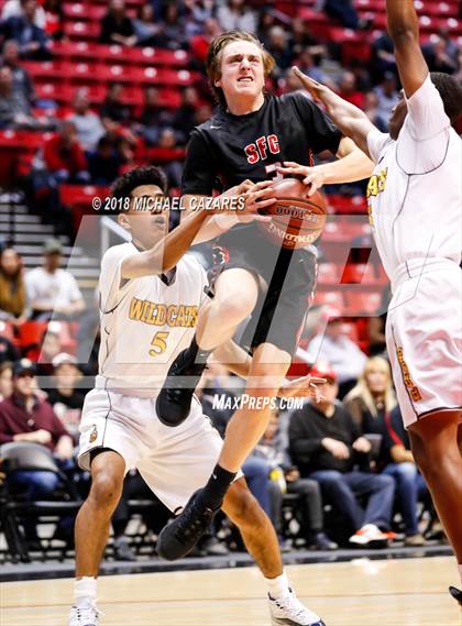 Thumbnail 3 in El Camino vs. Santa Fe Christian (CIF SDS D1 Final) photogallery.