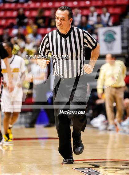 Thumbnail 2 in El Camino vs. Santa Fe Christian (CIF SDS D1 Final) photogallery.