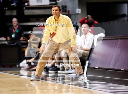 Thumbnail 3 in El Camino vs. Santa Fe Christian (CIF SDS D1 Final) photogallery.