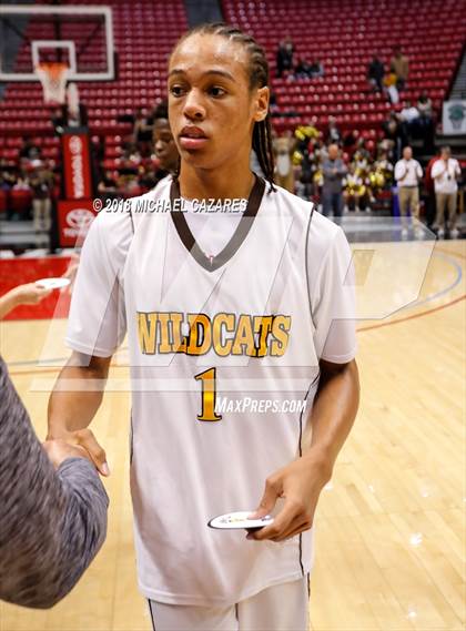 Thumbnail 1 in El Camino vs. Santa Fe Christian (CIF SDS D1 Final) photogallery.