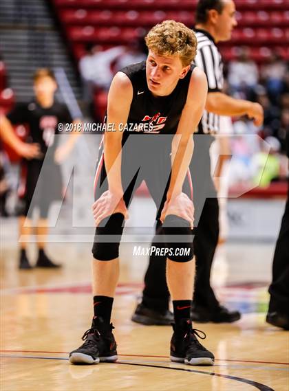 Thumbnail 1 in El Camino vs. Santa Fe Christian (CIF SDS D1 Final) photogallery.